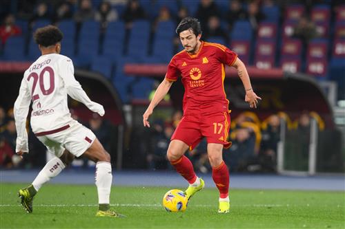 Roma đấu với Torino