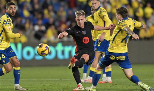 Las Palmas đấu với Barcelona
