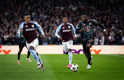 Aston Villa đấu với Bayern Munich