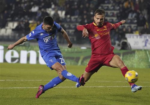 Empoli đấu với Lecce