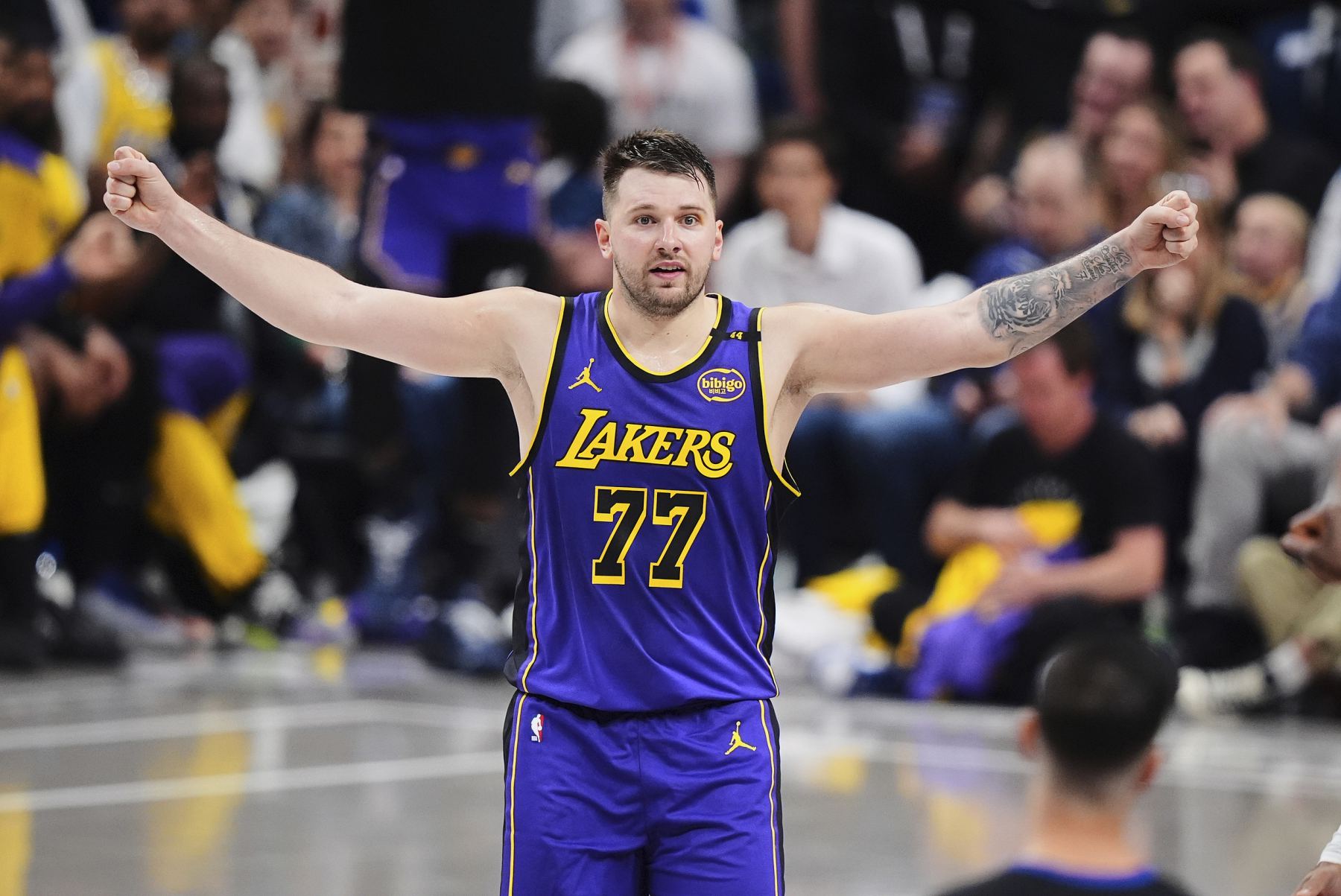 Doncic ghi trung bình 28,7 điểm mỗi trận trong sự nghiệp, chỉ đứng sau Jordan và Chamberlain trong lịch sử.