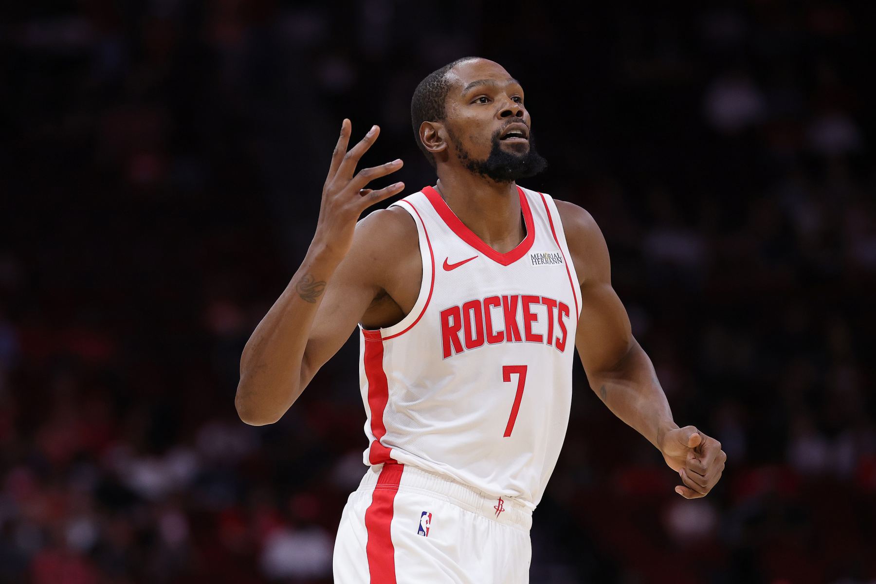 KD: Màn trình diễn xuất sắc của James, Curry, Harden và những cầu thủ kỳ cựu khác đã truyền cảm hứng cho tôi kiên trì.