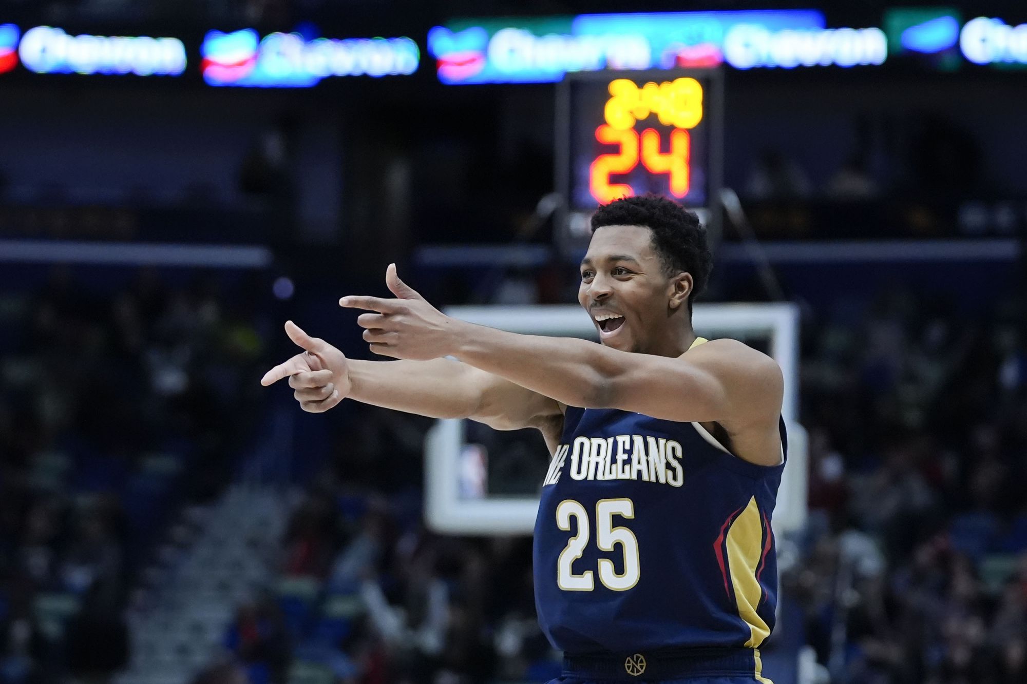 Murphy ghi được 35 điểm cao nhất trận, còn Pelicans phải chịu chuỗi 4 trận thua và tiếp tục chìm nghỉm.